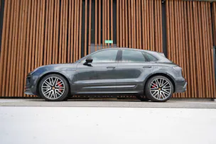 PORSCHE MACAN GTS PDK l 440 PS
