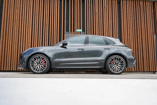 PORSCHE MACAN GTS PDK l 440 PS