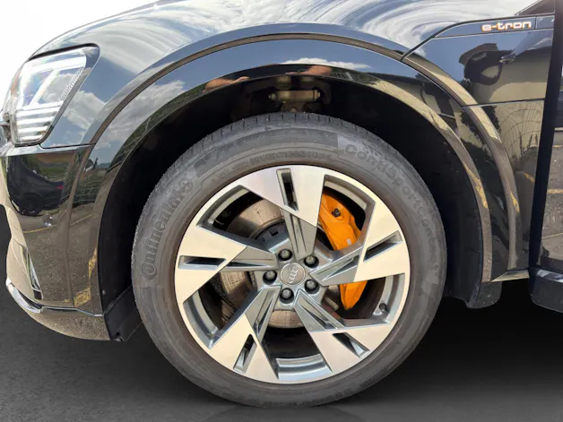 AUDI e-tron 55 quattro
