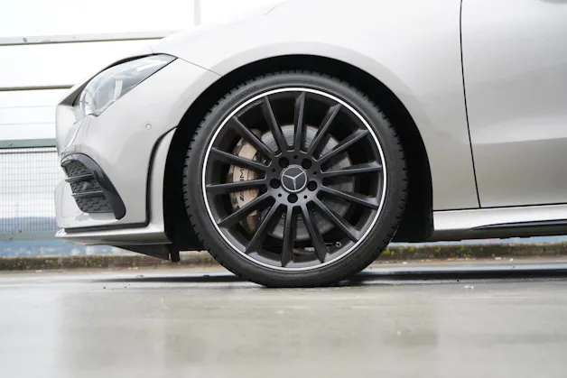 MERCEDES-BENZ CLA SHOOTING BRAKE 35 AMG NIGHT 4MATIC 7G-DCT l 306 PS