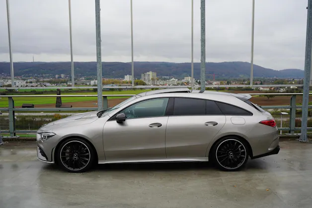 MERCEDES-BENZ CLA SHOOTING BRAKE 35 AMG NIGHT 4MATIC 7G-DCT l 306 PS