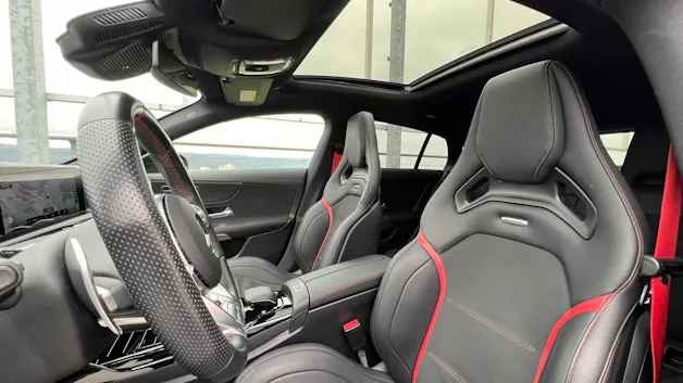 MERCEDES-BENZ CLA SHOOTING BRAKE 35 AMG NIGHT 4MATIC 7G-DCT l 306 PS
