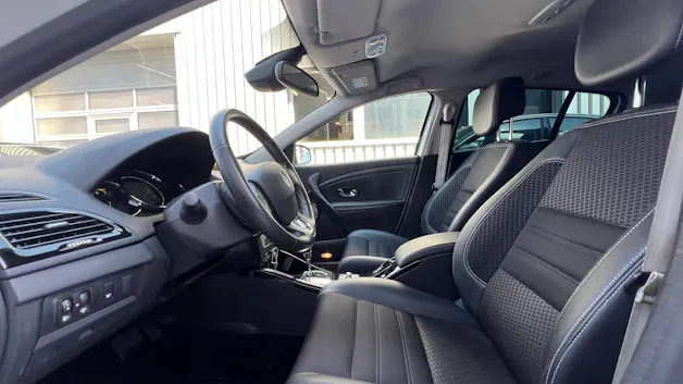 RENAULT MÉGANE 1.2 16V TURBO BOSE EDC l 131 PS