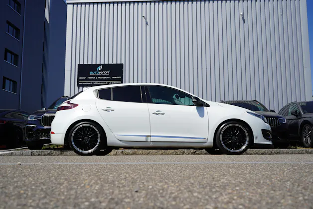 RENAULT MÉGANE 1.2 16V TURBO BOSE EDC l 131 PS