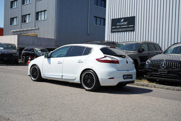 RENAULT MÉGANE 1.2 16V TURBO BOSE EDC l 131 PS