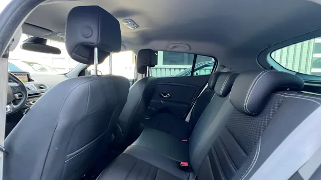 RENAULT MÉGANE 1.2 16V TURBO BOSE EDC l 131 PS