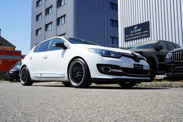 RENAULT MÉGANE 1.2 16V TURBO BOSE EDC l 131 PS