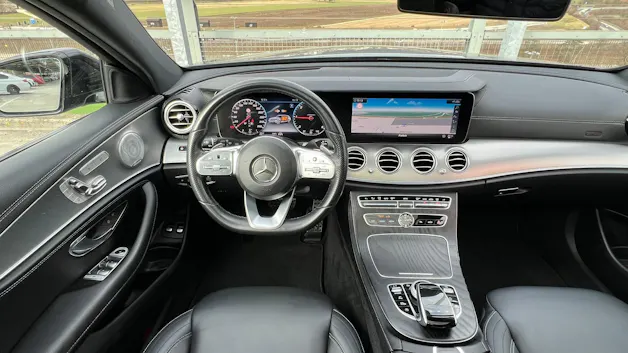 MERCEDES-BENZ E 220 d AMG LINE NIGHT 4MATIC 9G-TRONIC l 194 PS