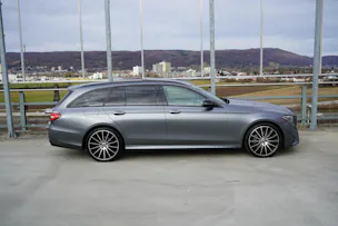 MERCEDES-BENZ E 220 d AMG LINE NIGHT 4MATIC 9G-TRONIC l 194 PS