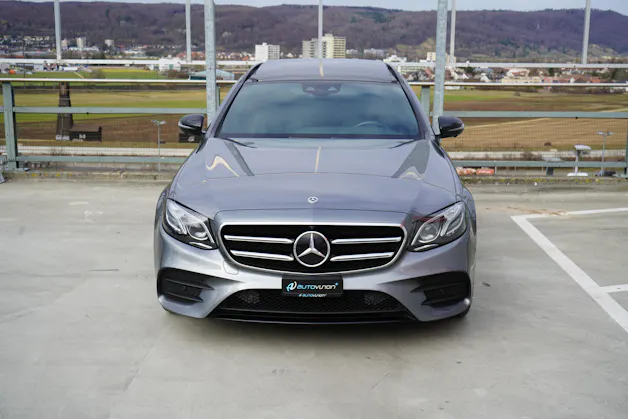 MERCEDES-BENZ E 220 d AMG LINE NIGHT 4MATIC 9G-TRONIC l 194 PS