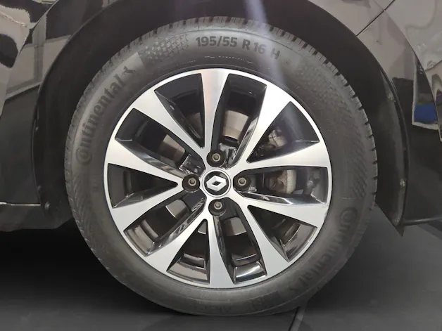 RENAULT Clio 1.3 Techno