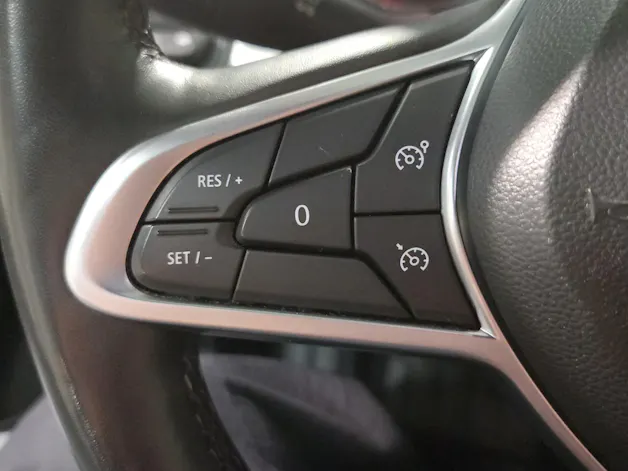 RENAULT Clio 1.3 Techno