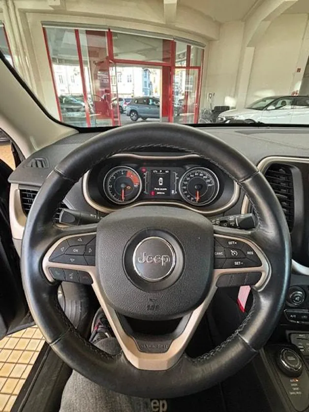 JEEP Cherokee 2.2TD Longitude AWD 9ATX