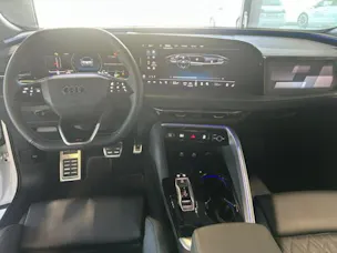 AUDI SQ5 TFSI quattro S-tronic