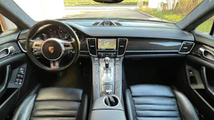PORSCHE PANAMERA TURBO S BLACK 4.8 PDK l 550 PS