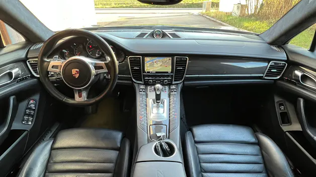PORSCHE PANAMERA TURBO S BLACK 4.8 PDK l 550 PS