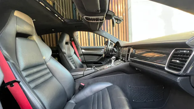 PORSCHE PANAMERA TURBO S BLACK 4.8 PDK l 550 PS