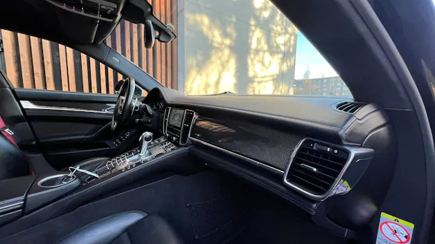 PORSCHE PANAMERA TURBO S BLACK 4.8 PDK l 550 PS