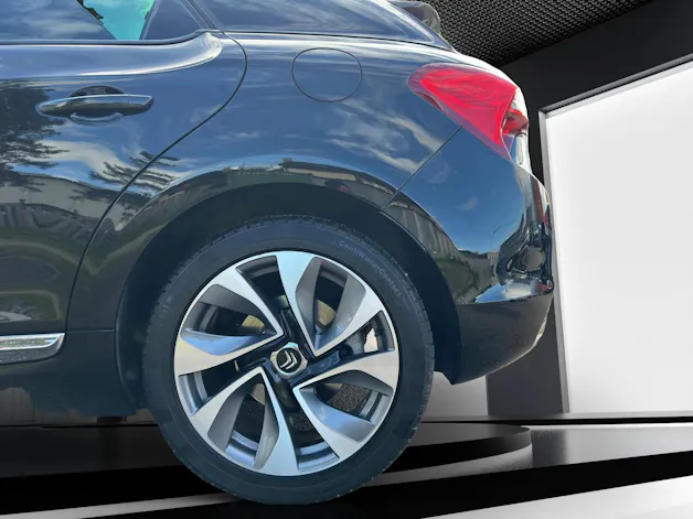 DS AUTOMOBILES DS5 2.0 E-HDi SPORT CHIC AUTOMATIC l 181 PS