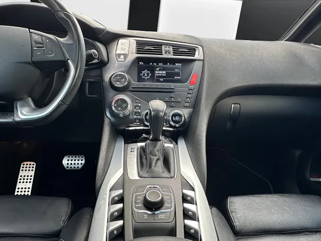 DS AUTOMOBILES DS5 2.0 E-HDi SPORT CHIC AUTOMATIC l 181 PS