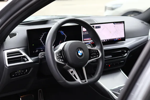 BMW 320d xDrive 48V Touring Steptronic M Sport