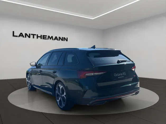 SKODA Octavia Combi 2.0 TSI DSG RS 30 Years Edition