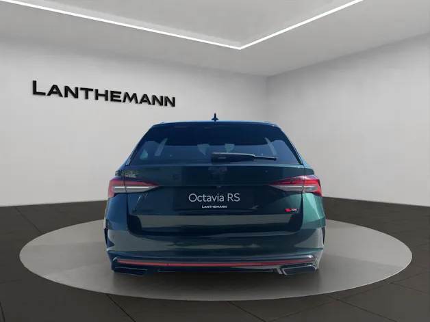 SKODA Octavia Combi 2.0 TSI DSG RS 30 Years Edition