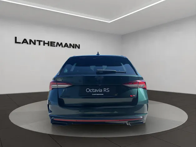 SKODA Octavia Combi 2.0 TSI DSG RS 30 Years Edition