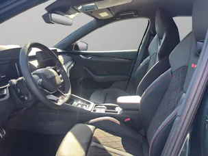 SKODA Octavia Combi 2.0 TSI DSG RS 30 Years Edition