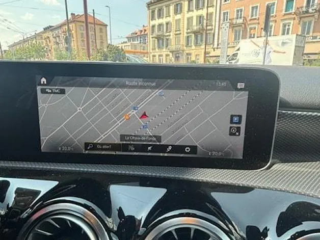 MERCEDES-BENZ A 220 Progressive 7G-DCT 4Matic