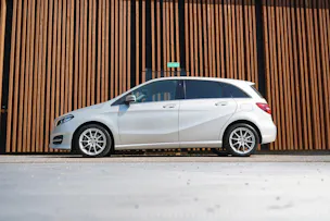 MERCEDES-BENZ B 220 CDI SWISS STAR EDITION 4MATIC 7G-DCT l 177 PS