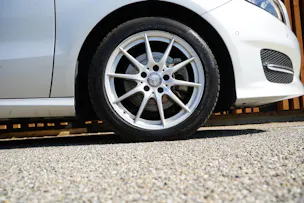 MERCEDES-BENZ B 220 CDI SWISS STAR EDITION 4MATIC 7G-DCT l 177 PS