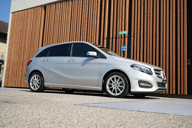 MERCEDES-BENZ B 220 CDI SWISS STAR EDITION 4MATIC 7G-DCT l 177 PS