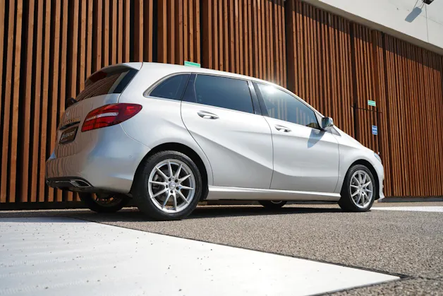 MERCEDES-BENZ B 220 CDI SWISS STAR EDITION 4MATIC 7G-DCT l 177 PS
