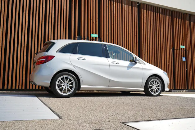 MERCEDES-BENZ B 220 CDI SWISS STAR EDITION 4MATIC 7G-DCT l 177 PS