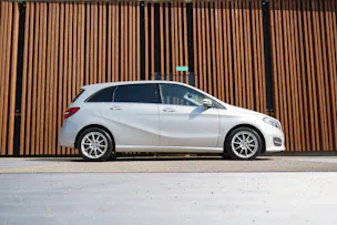 MERCEDES-BENZ B 220 CDI SWISS STAR EDITION 4MATIC 7G-DCT l 177 PS