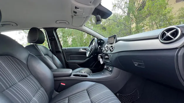 MERCEDES-BENZ B 220 CDI SWISS STAR EDITION 4MATIC 7G-DCT l 177 PS