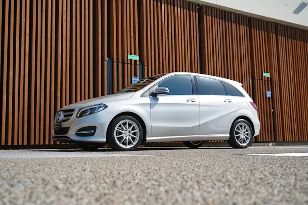 MERCEDES-BENZ B 220 CDI SWISS STAR EDITION 4MATIC 7G-DCT l 177 PS