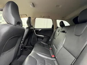 VOLVO XC60 2.4D AWD SUMMUM R-DESIGN HEICO GEARTRONIC l 235 PS