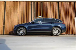 MERCEDES-BENZ EQC 400 AMG LINE 4MATIC l 408 PS