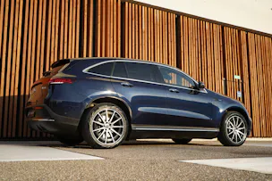 MERCEDES-BENZ EQC 400 AMG LINE 4MATIC l 408 PS