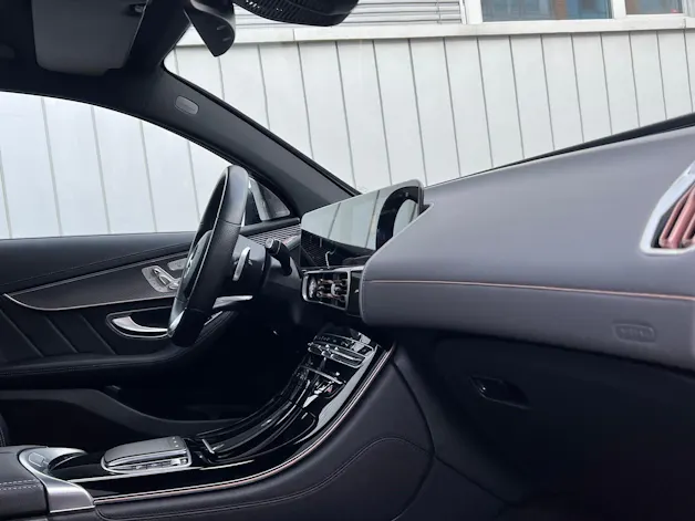 MERCEDES-BENZ EQC 400 AMG LINE 4MATIC l 408 PS