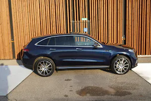 MERCEDES-BENZ EQC 400 AMG LINE 4MATIC l 408 PS