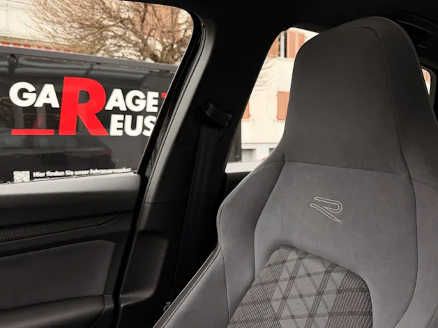 VW Golf 2.0 TSI DSG 4 MOTION R-LINE *** PANORAMAGLASDACH & VIELES MEHR ***
