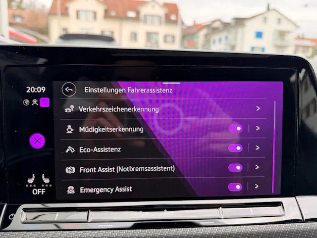 VW Golf 2.0 TSI DSG 4 MOTION R-LINE *** PANORAMAGLASDACH & VIELES MEHR ***