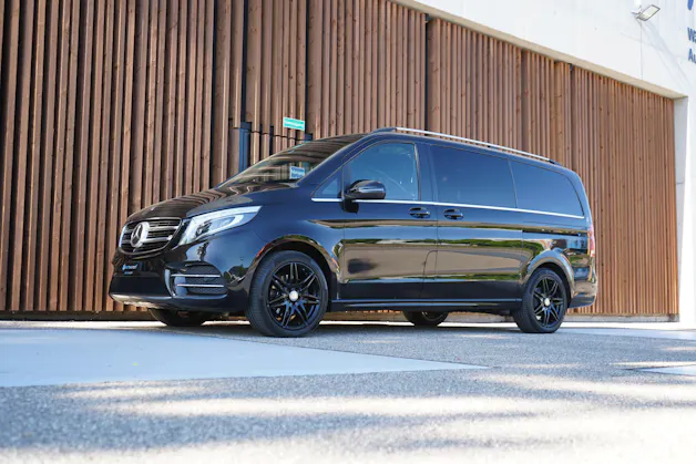 MERCEDES-BENZ V 250 d AVANTGARDE AMG LINE BLACK LANG 4MATIC 7G-TRONIC l 190 PS