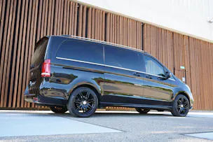 MERCEDES-BENZ V 250 d AVANTGARDE AMG LINE BLACK LANG 4MATIC 7G-TRONIC l 190 PS