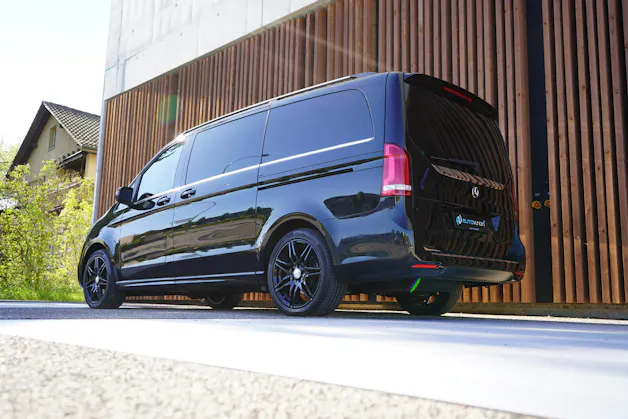 MERCEDES-BENZ V 250 d AVANTGARDE AMG LINE BLACK LANG 4MATIC 7G-TRONIC l 190 PS