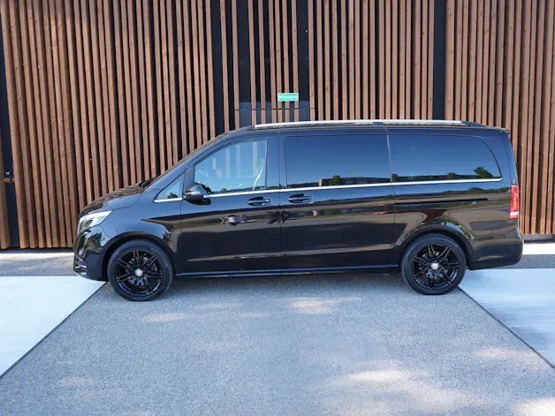 MERCEDES-BENZ V 250 d AVANTGARDE AMG LINE BLACK LANG 4MATIC 7G-TRONIC l 190 PS
