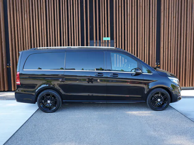 MERCEDES-BENZ V 250 d AVANTGARDE AMG LINE BLACK LANG 4MATIC 7G-TRONIC l 190 PS